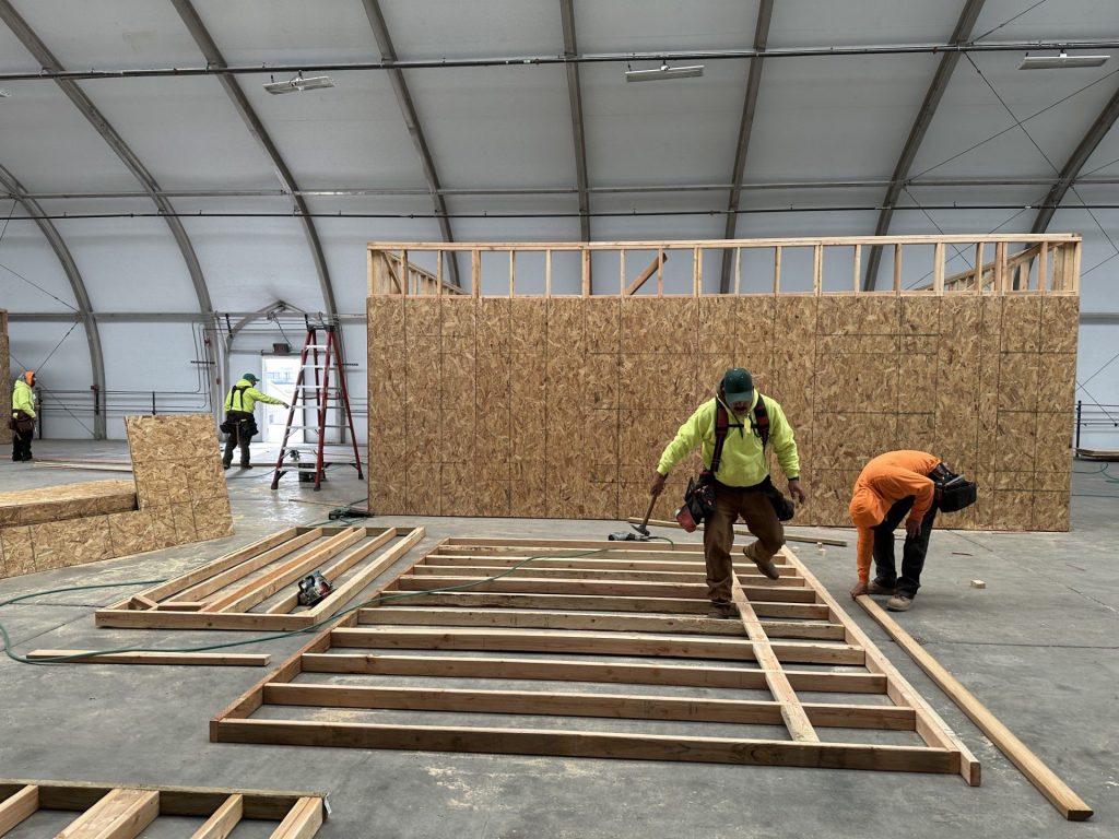 SDCC 4 svg+xml;charset=utf